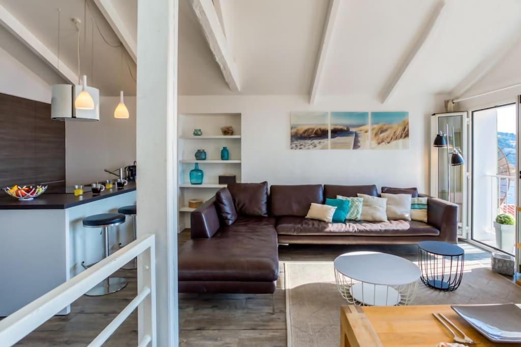 #40 Bright Sea View Suite For 6 2Mins Walk Port & Sea Villefranche-sur-Mer Eksteriør bilde