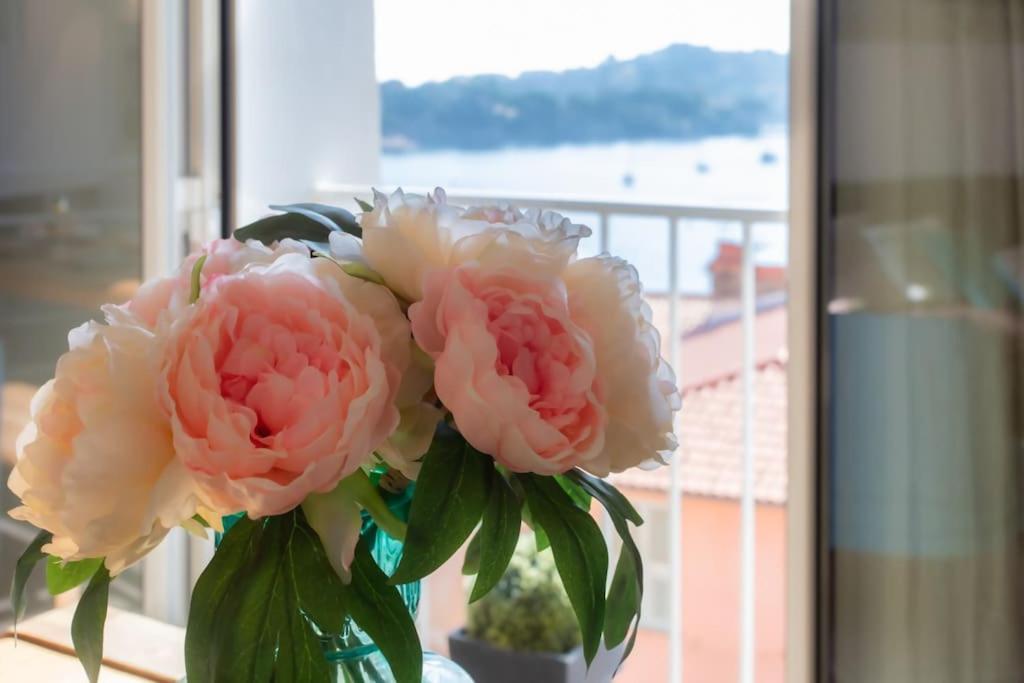 #40 Bright Sea View Suite For 6 2Mins Walk Port & Sea Villefranche-sur-Mer Eksteriør bilde