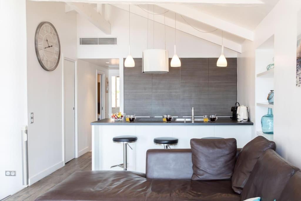 #40 Bright Sea View Suite For 6 2Mins Walk Port & Sea Villefranche-sur-Mer Eksteriør bilde