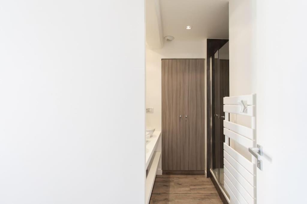 #40 Bright Sea View Suite For 6 2Mins Walk Port & Sea Villefranche-sur-Mer Eksteriør bilde