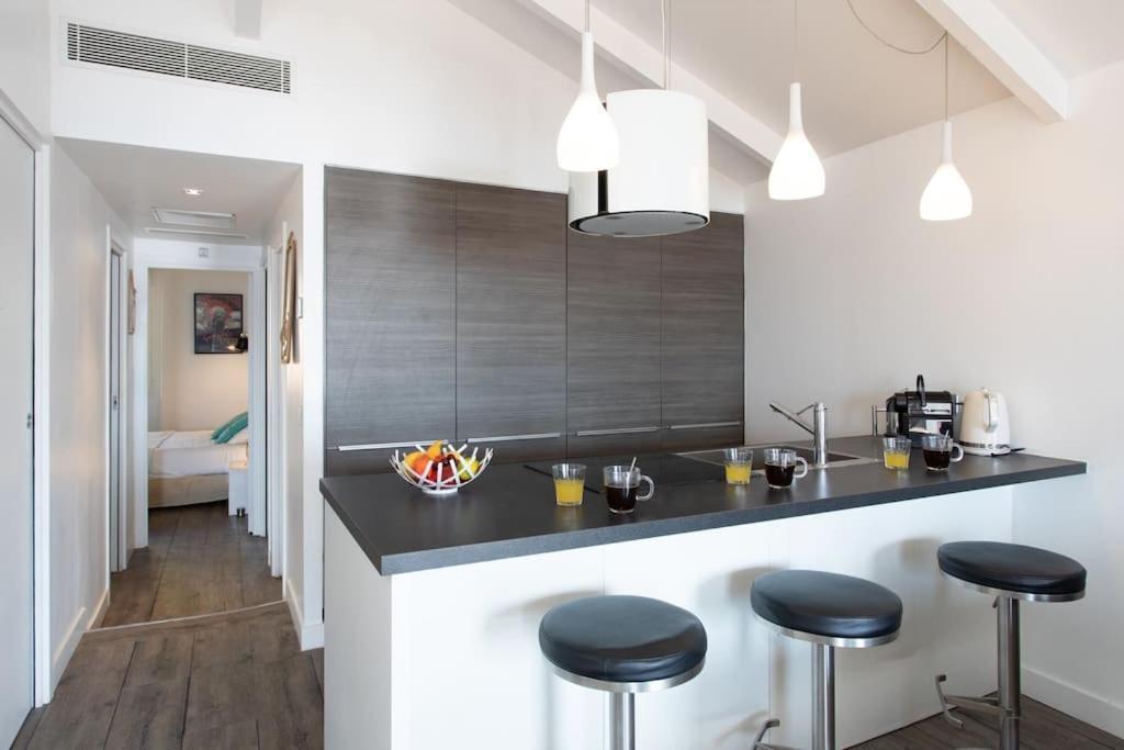 #40 Bright Sea View Suite For 6 2Mins Walk Port & Sea Villefranche-sur-Mer Eksteriør bilde
