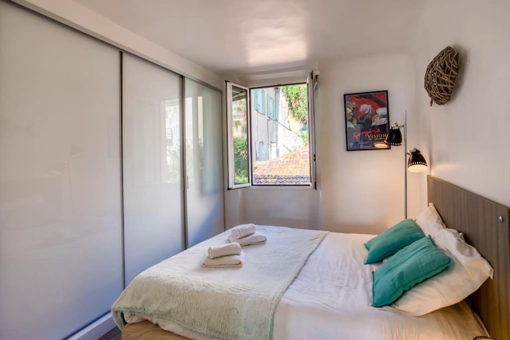 #40 Bright Sea View Suite For 6 2Mins Walk Port & Sea Villefranche-sur-Mer Eksteriør bilde